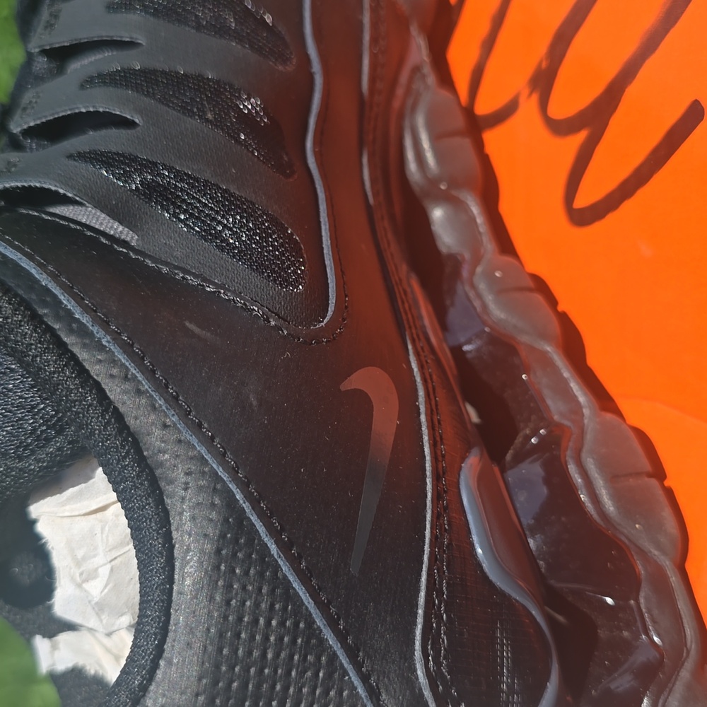 Nike Reax Black Running Sneakers - Picture 2 of 7